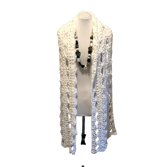 Grand foulard blanc crocheté en laine très douce